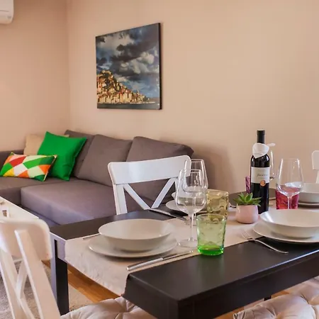 Petini Apartment *